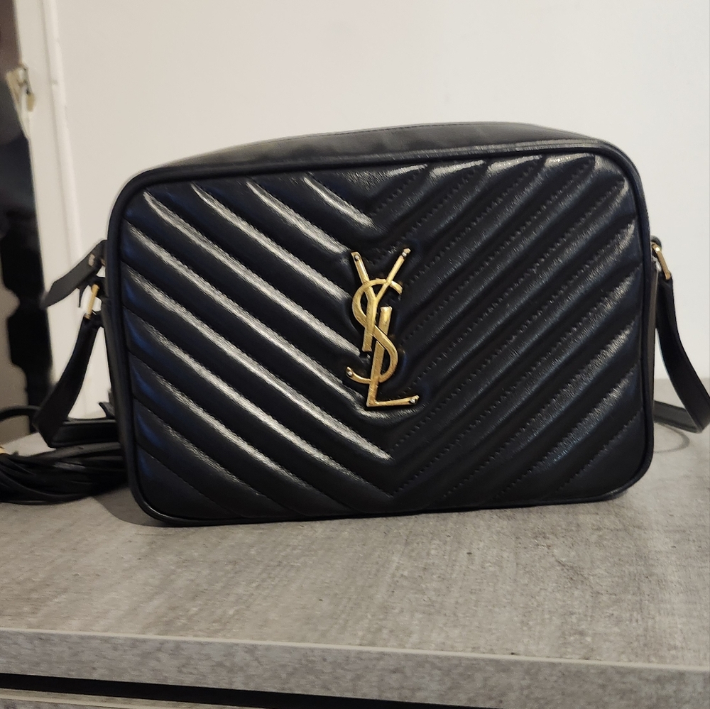 Authentic! Saint Laurent Lou Matelassé Leather Camera Bag